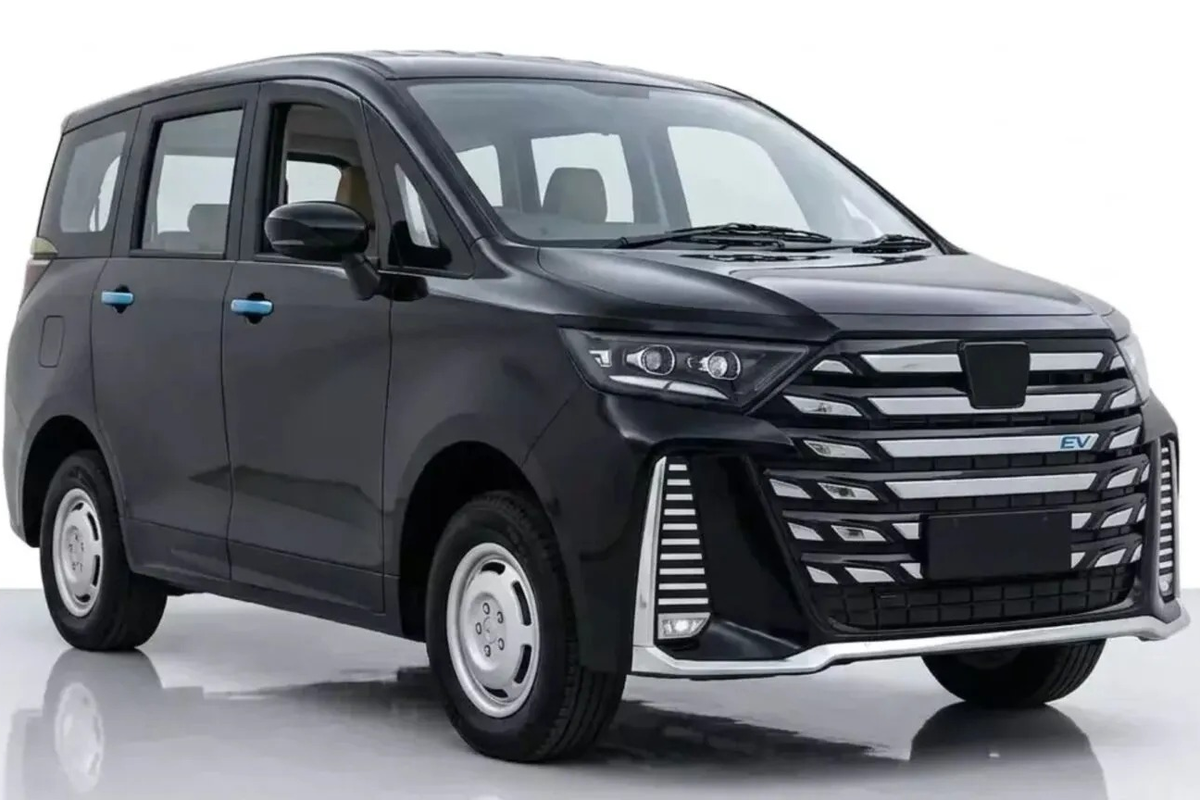 Pabrikan otomotif Pakistan resmi meluncurkan mobil listrik Nora EV Metro dengan tampilan mewah menyerupai Toyota Alphard.(poto: kompas.com).