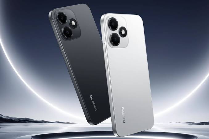 Ilustrasi: Desain modern Realme P4s Lite varian warna Nebula Black & Moonlight Silver dengan baterai 7.000 mAh.(poto: oegopost.id).